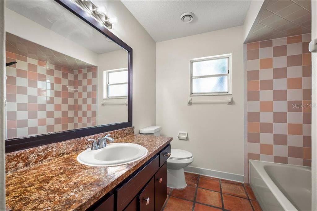 Active With Contract: $335,000 (3 beds, 2 baths, 1518 Square Feet)