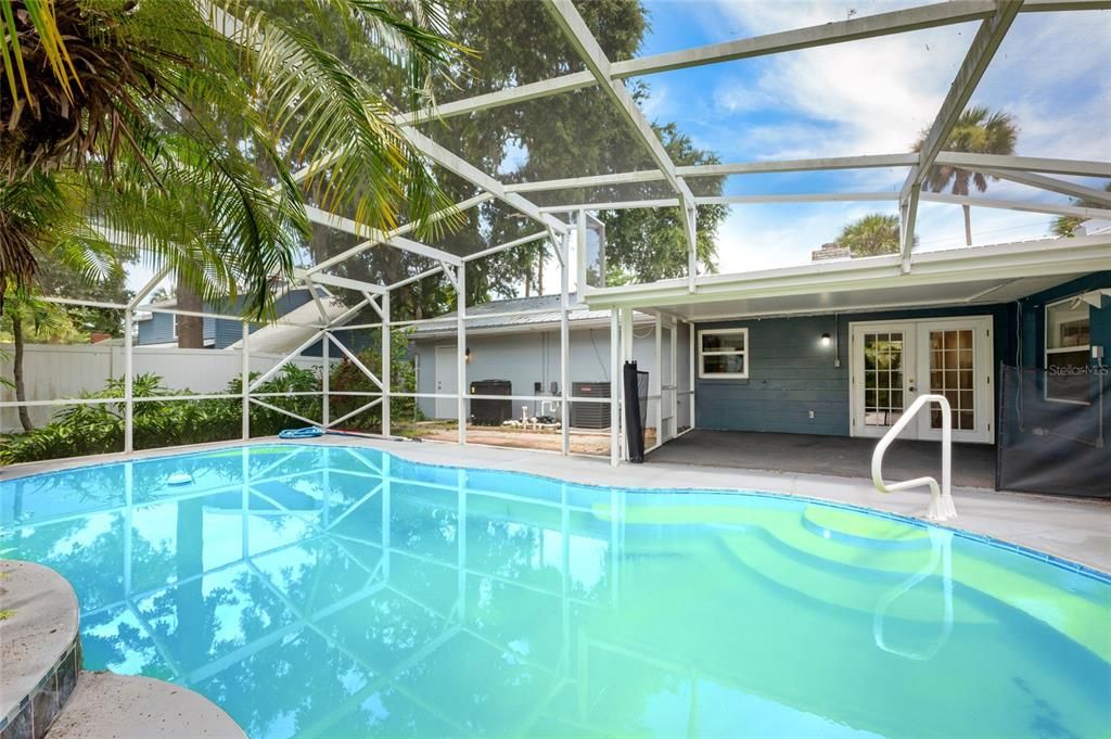 Active With Contract: $335,000 (3 beds, 2 baths, 1518 Square Feet)