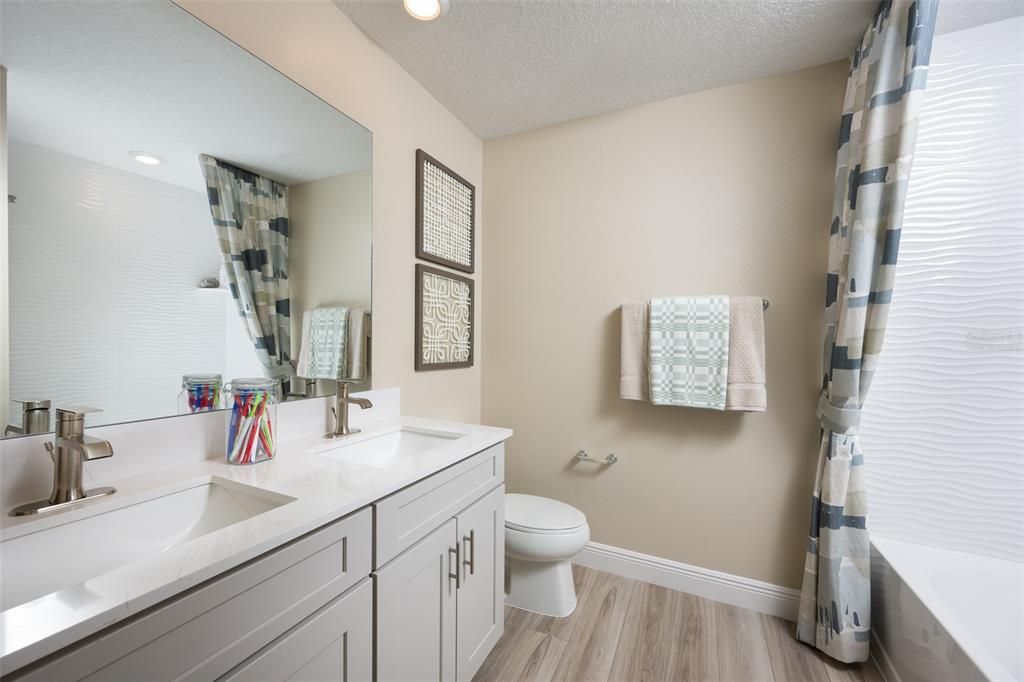 Active With Contract: $579,990 (6 beds, 4 baths, 3357 Square Feet)