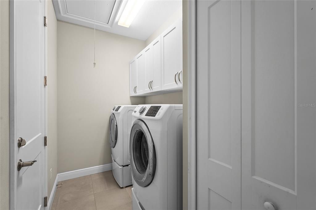 En Venta: $599,900 (3 camas, 2 baños, 1952 Pies cuadrados)