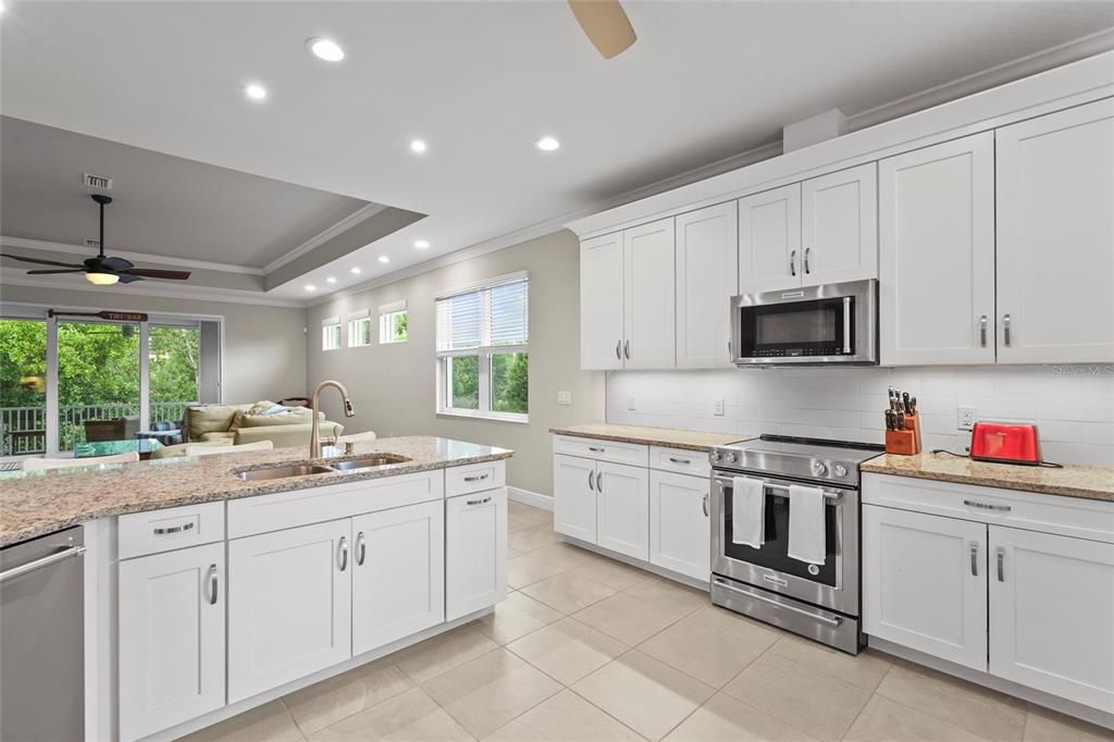 En Venta: $599,900 (3 camas, 2 baños, 1952 Pies cuadrados)