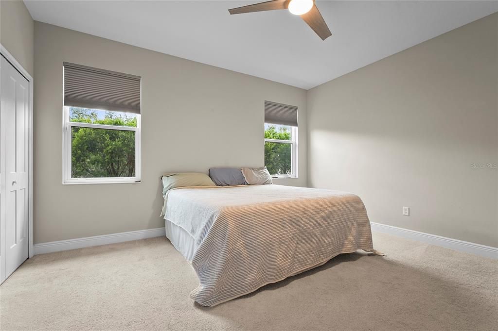 En Venta: $599,900 (3 camas, 2 baños, 1952 Pies cuadrados)