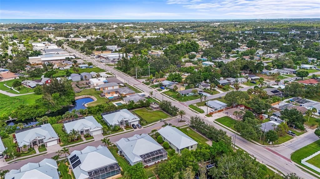 En Venta: $599,900 (3 camas, 2 baños, 1952 Pies cuadrados)