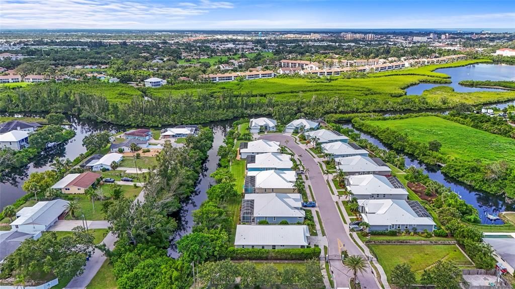 En Venta: $599,900 (3 camas, 2 baños, 1952 Pies cuadrados)