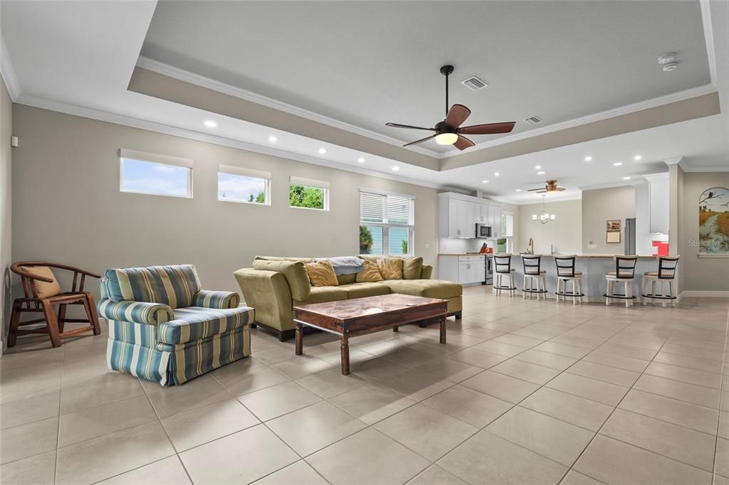 En Venta: $599,900 (3 camas, 2 baños, 1952 Pies cuadrados)