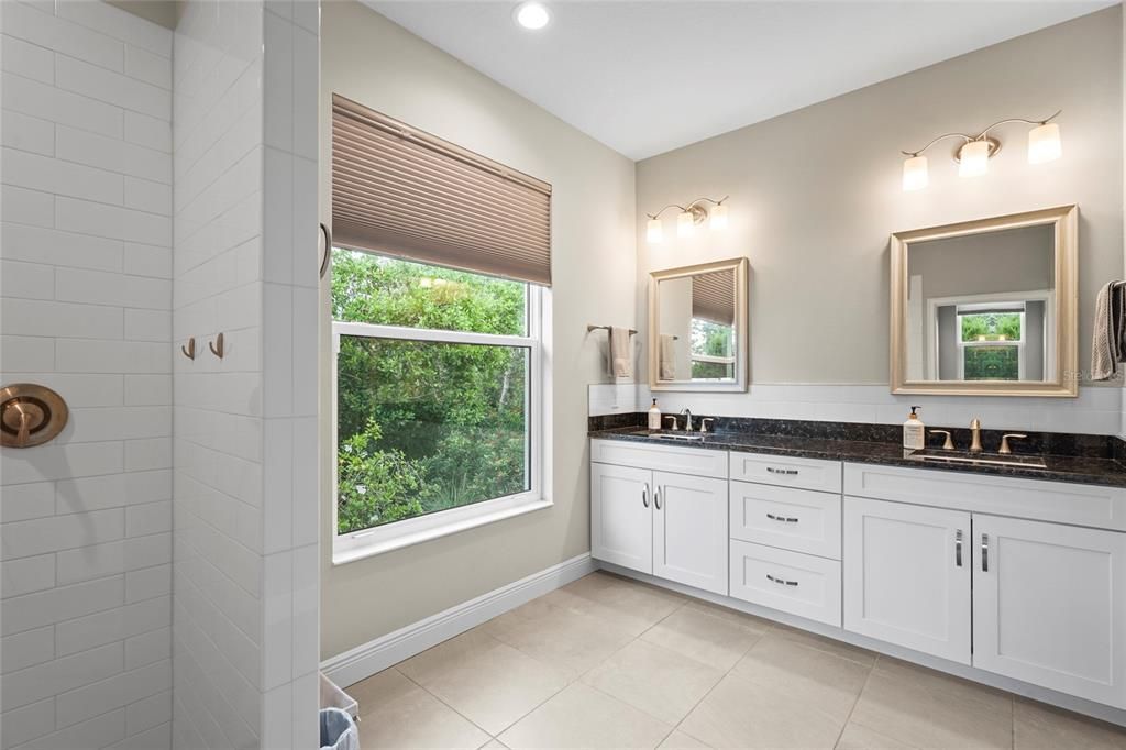 En Venta: $599,900 (3 camas, 2 baños, 1952 Pies cuadrados)