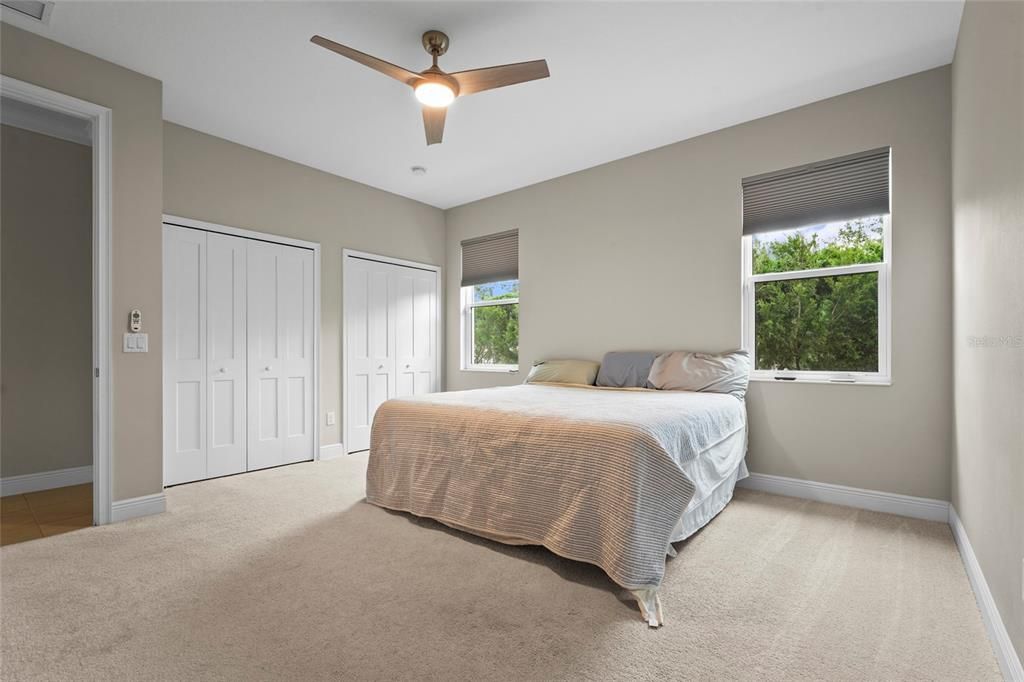 En Venta: $599,900 (3 camas, 2 baños, 1952 Pies cuadrados)