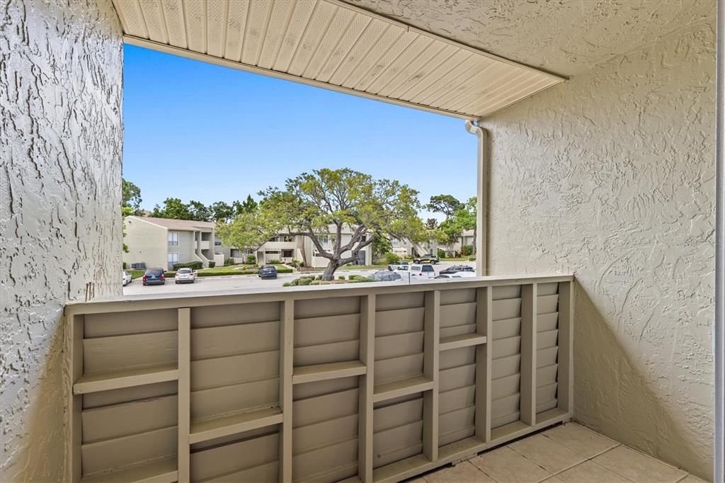 For Sale: $190,000 (2 beds, 2 baths, 980 Square Feet)