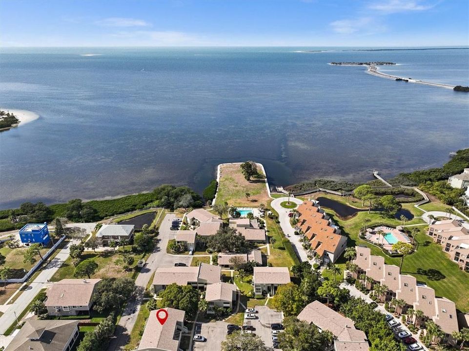 For Sale: $190,000 (2 beds, 2 baths, 980 Square Feet)