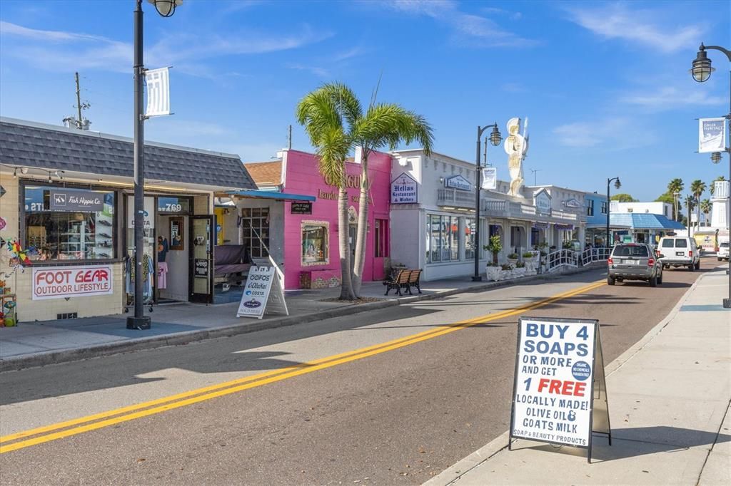 For Sale: $190,000 (2 beds, 2 baths, 980 Square Feet)