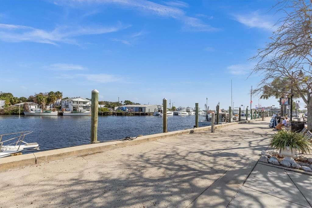 For Sale: $190,000 (2 beds, 2 baths, 980 Square Feet)
