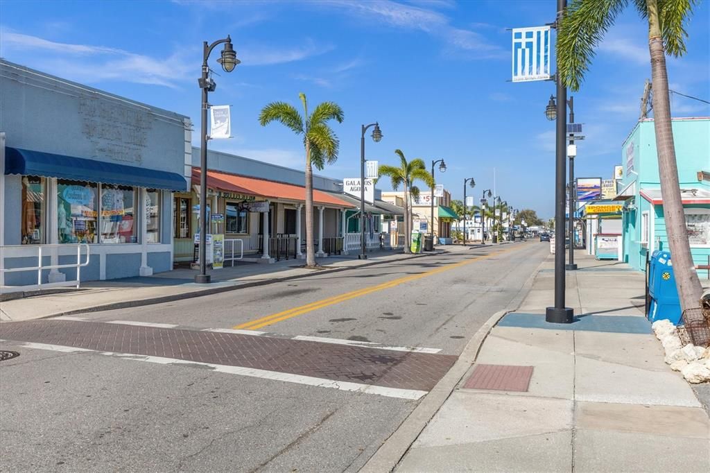 For Sale: $190,000 (2 beds, 2 baths, 980 Square Feet)