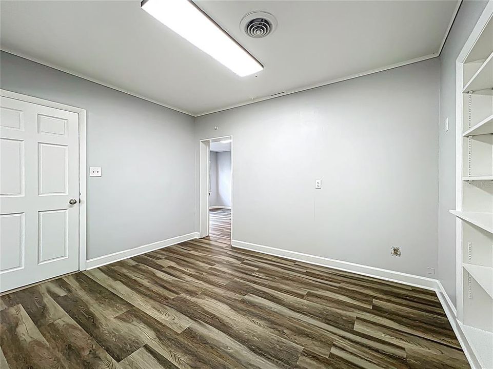 На продажу: $42,140 (0 спален, 0 ванн, 1925 Квадратных фут)