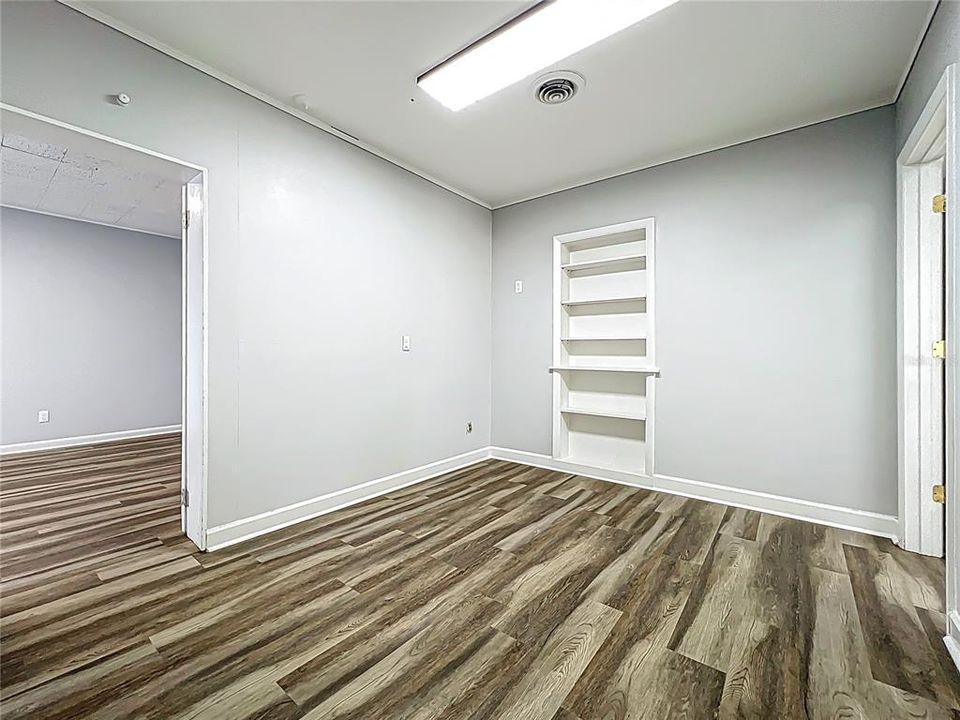 На продажу: $42,140 (0 спален, 0 ванн, 1925 Квадратных фут)