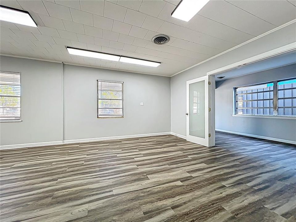 На продажу: $42,140 (0 спален, 0 ванн, 1925 Квадратных фут)