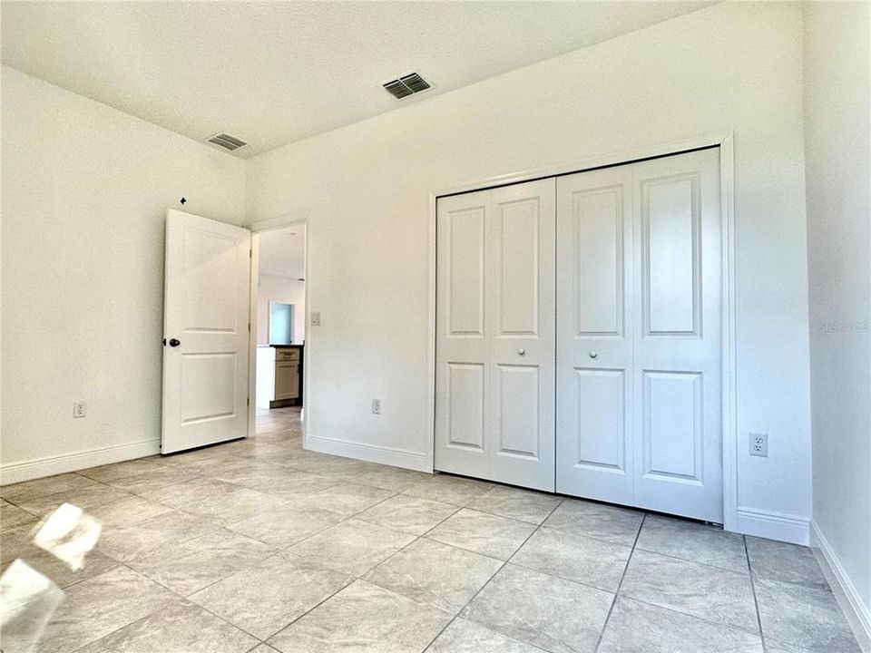 For Rent: $1,840 (4 beds, 3 baths, 1827 Square Feet)