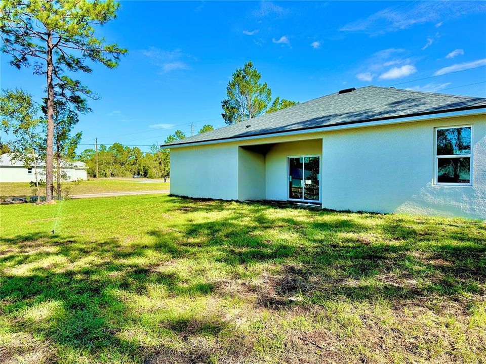 For Rent: $1,840 (4 beds, 3 baths, 1827 Square Feet)