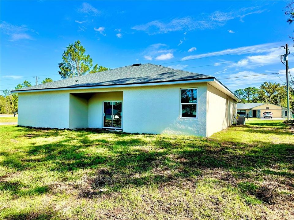 For Rent: $1,840 (4 beds, 3 baths, 1827 Square Feet)