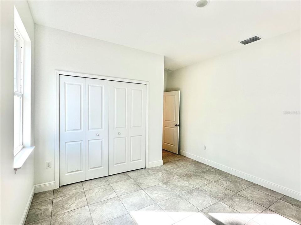 For Rent: $1,840 (4 beds, 3 baths, 1827 Square Feet)