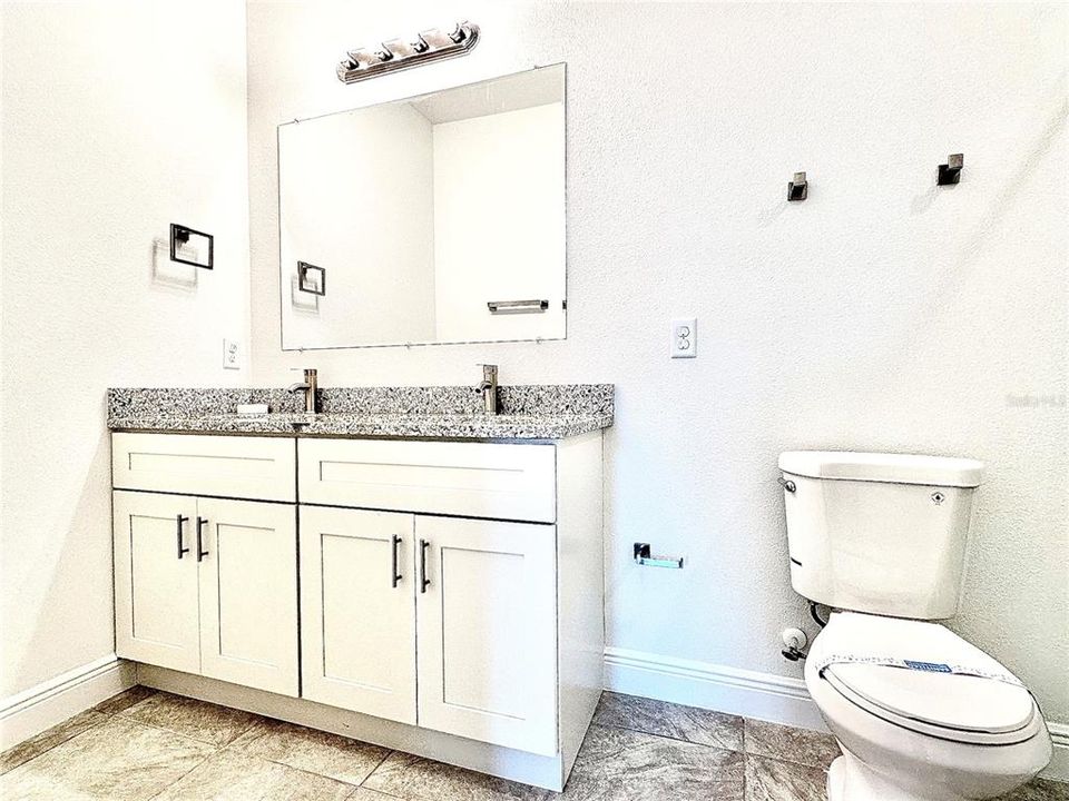 For Rent: $1,840 (4 beds, 3 baths, 1827 Square Feet)