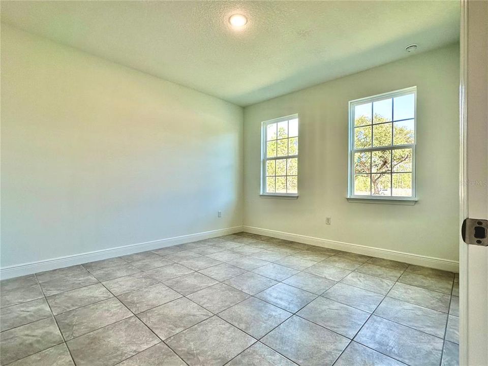 For Rent: $1,840 (4 beds, 3 baths, 1827 Square Feet)