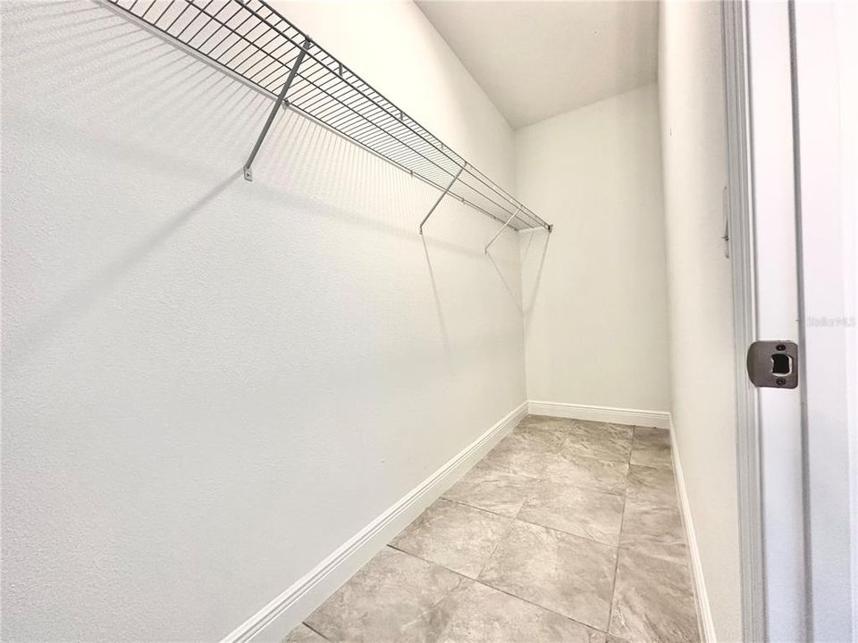 For Rent: $1,840 (4 beds, 3 baths, 1827 Square Feet)