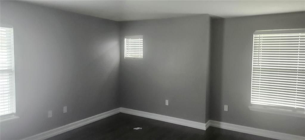 待售: $250,000 (3 贝兹, 2 浴室, 1686 平方英尺)