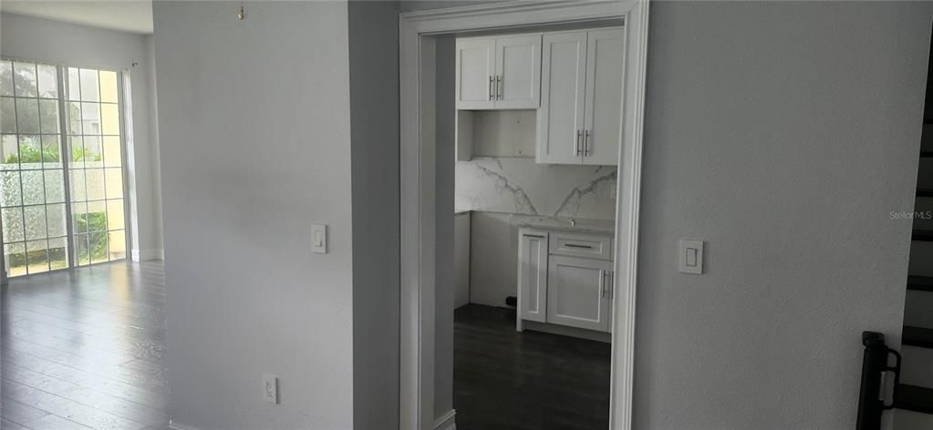 待售: $250,000 (3 贝兹, 2 浴室, 1686 平方英尺)