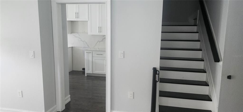 待售: $250,000 (3 贝兹, 2 浴室, 1686 平方英尺)