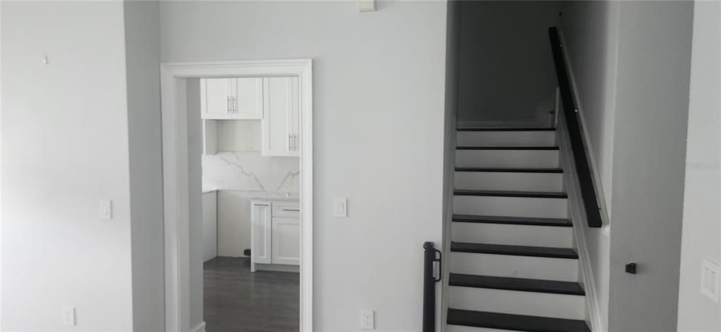 待售: $250,000 (3 贝兹, 2 浴室, 1686 平方英尺)