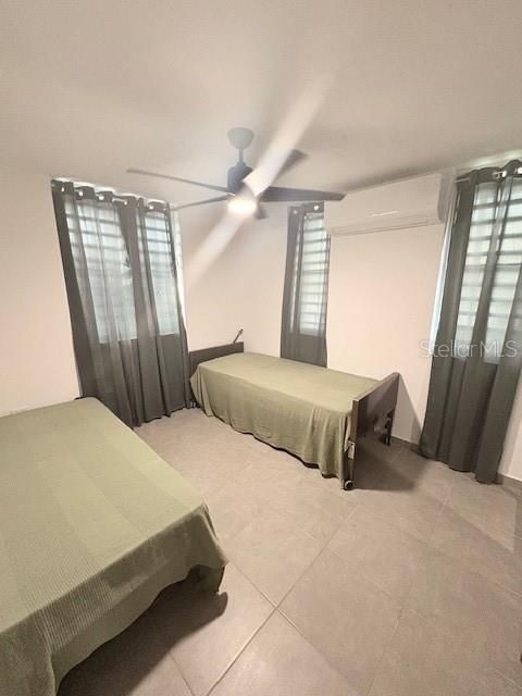 Activo con contrato: $155,000 (2 camas, 1 baños, 900 Pies cuadrados)