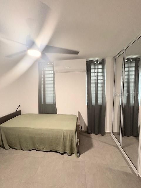 Activo con contrato: $155,000 (2 camas, 1 baños, 900 Pies cuadrados)