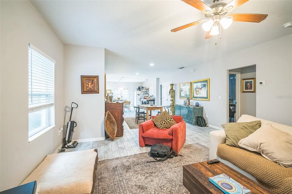 For Sale: $449,900 (3 beds, 2 baths, 1650 Square Feet)