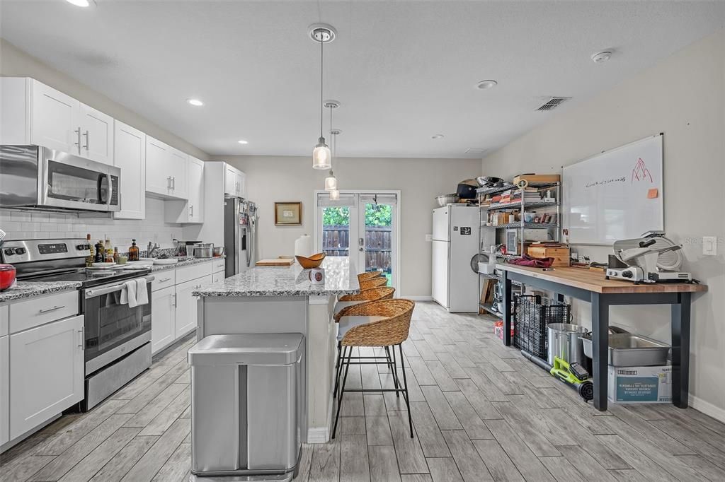 For Sale: $449,900 (3 beds, 2 baths, 1650 Square Feet)