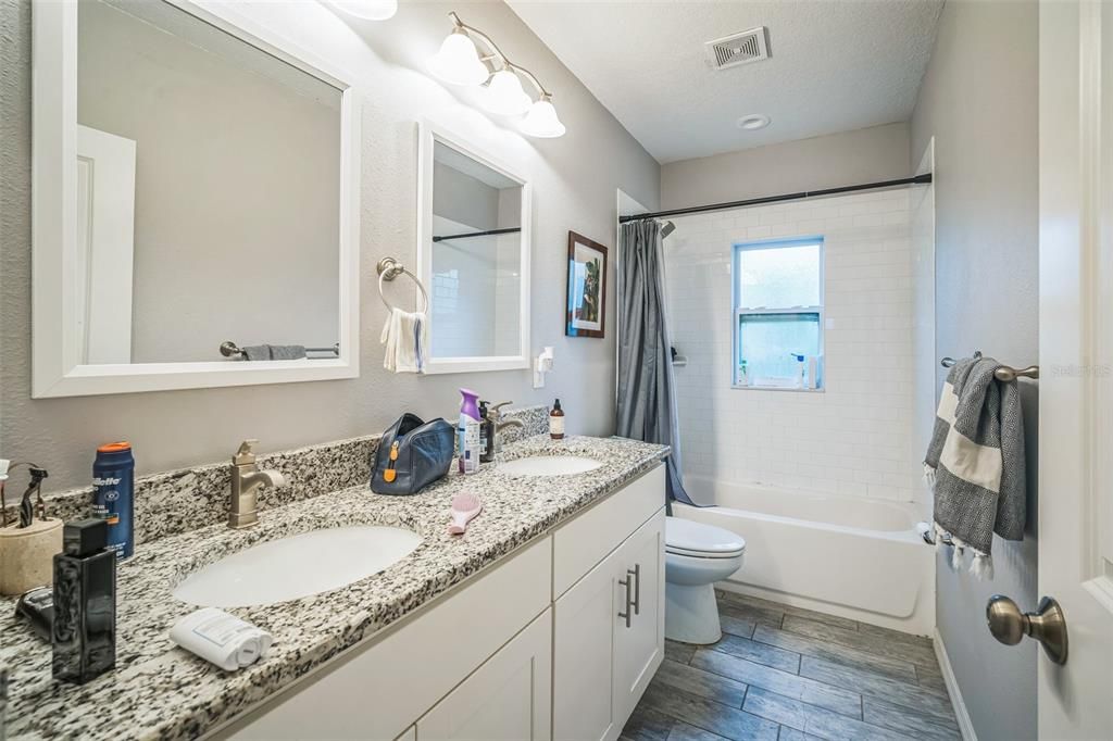 For Sale: $449,900 (3 beds, 2 baths, 1650 Square Feet)