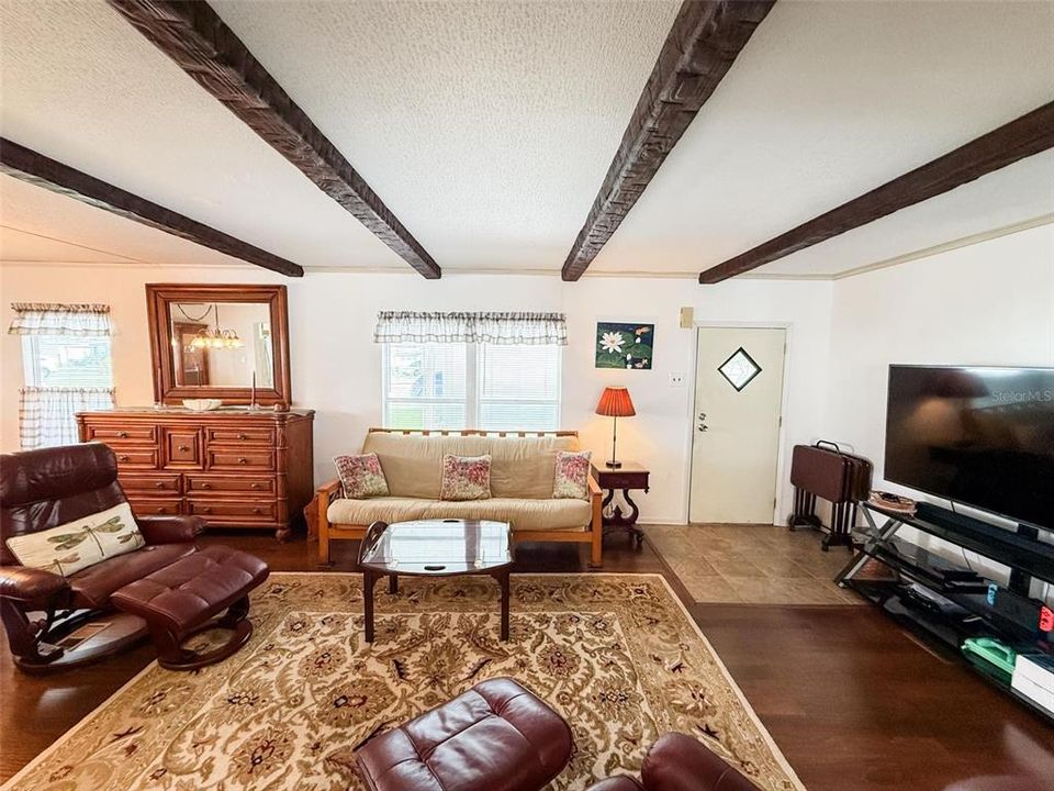 待售: $287,500 (3 贝兹, 2 浴室, 1288 平方英尺)