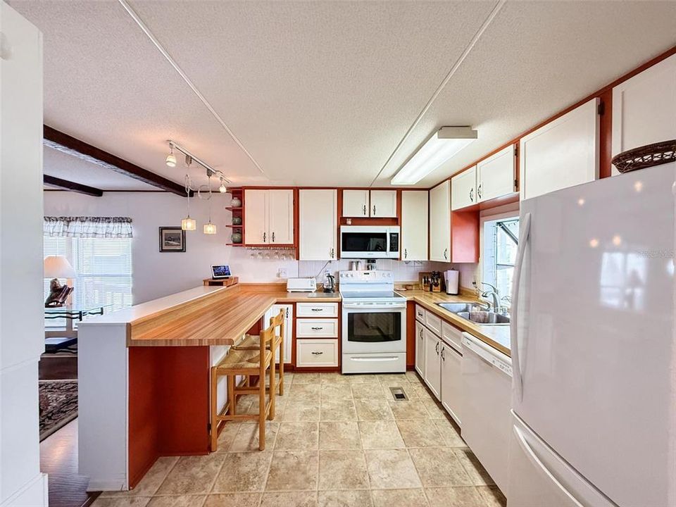 待售: $287,500 (3 贝兹, 2 浴室, 1288 平方英尺)