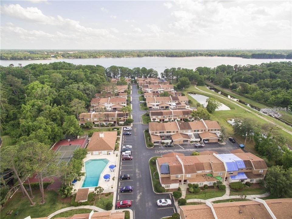 待售: $234,000 (2 贝兹, 1 浴室, 1340 平方英尺)