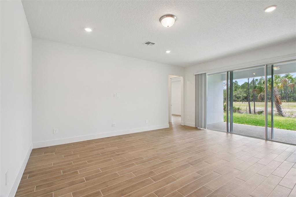 Active With Contract: $449,990 (4 beds, 3 baths, 2487 Square Feet)