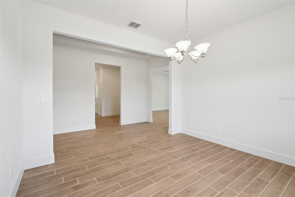 Active With Contract: $449,990 (4 beds, 3 baths, 2487 Square Feet)