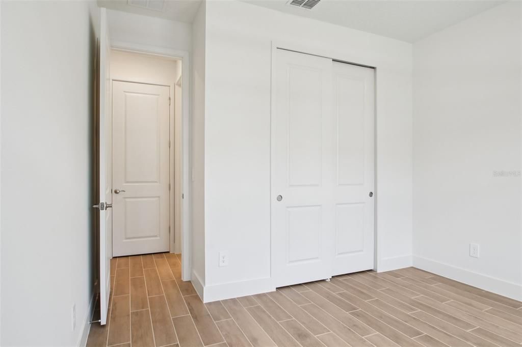 Active With Contract: $449,990 (4 beds, 3 baths, 2487 Square Feet)