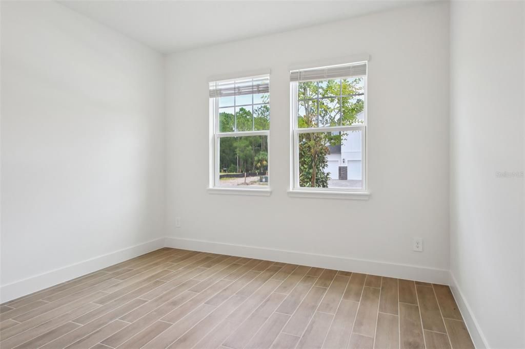 Active With Contract: $449,990 (4 beds, 3 baths, 2487 Square Feet)