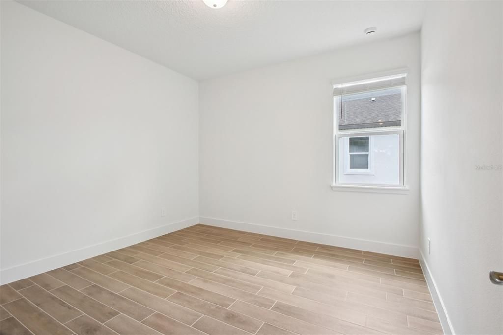 Active With Contract: $449,990 (4 beds, 3 baths, 2487 Square Feet)
