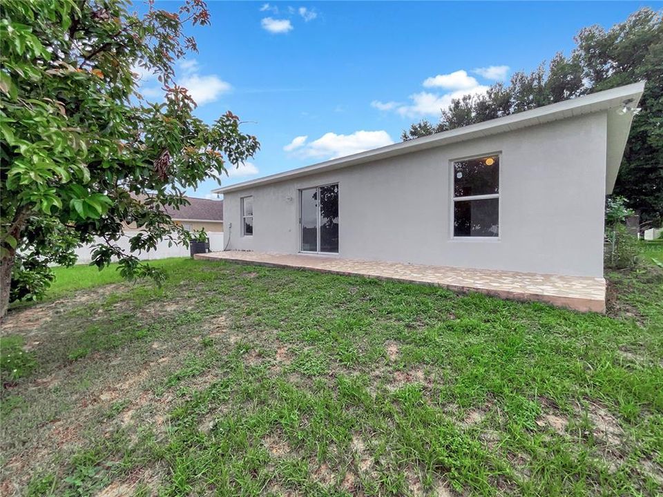 Под контрактом: $285,000 (3 спален, 2 ванн, 1332 Квадратных фут)