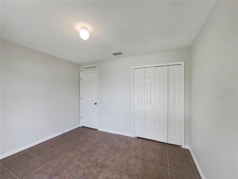 Под контрактом: $285,000 (3 спален, 2 ванн, 1332 Квадратных фут)