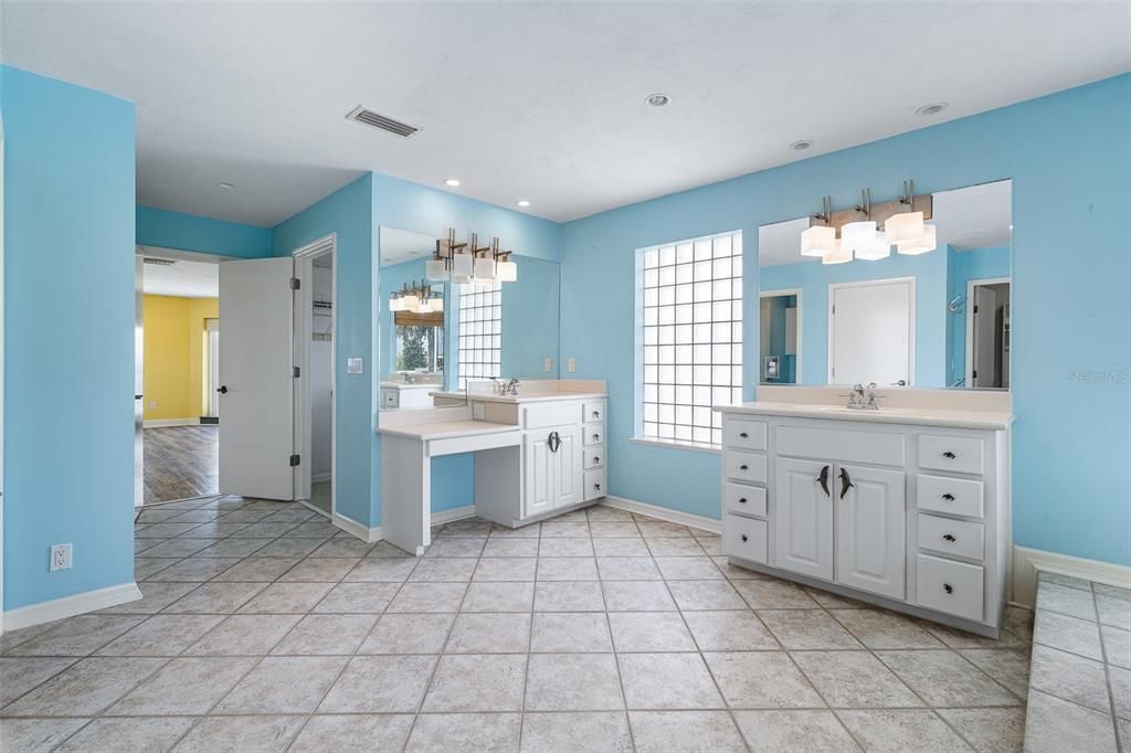 待售: $2,900,000 (5 贝兹, 4 浴室, 3624 平方英尺)