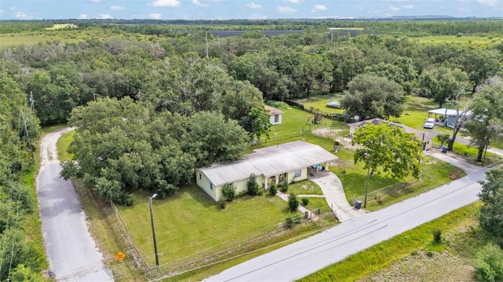 待售: $300,000 (4 贝兹, 3 浴室, 1612 平方英尺)