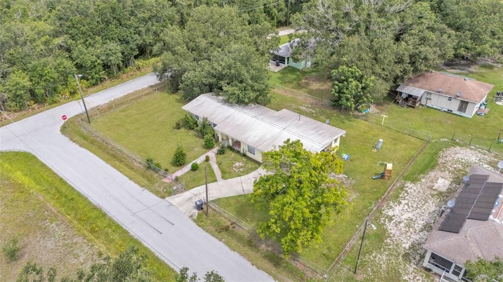 待售: $300,000 (4 贝兹, 3 浴室, 1612 平方英尺)