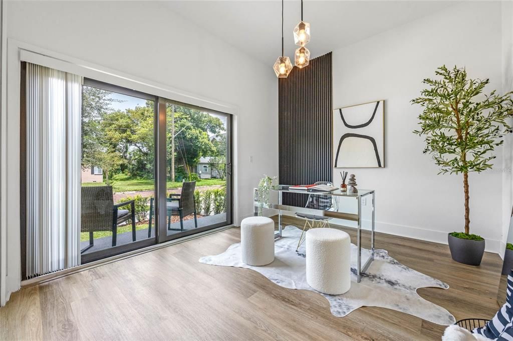 合同活跃: $3,299 (3 贝兹, 3 浴室, 2126 平方英尺)