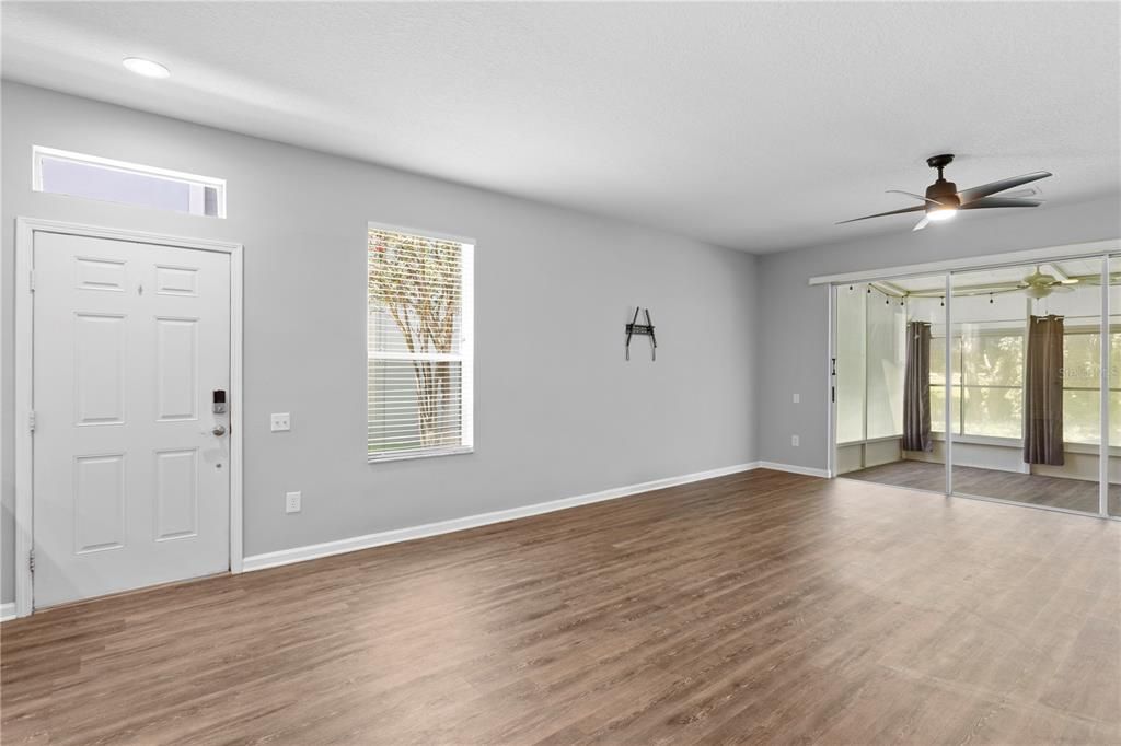 For Sale: $295,000 (3 beds, 2 baths, 1790 Square Feet)